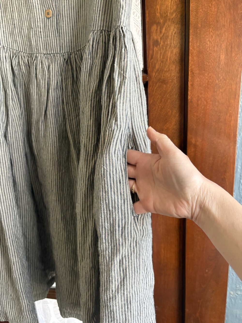 Linenfox Sleeveless Joy Striped Button Front Linen Dress Gray White Small/Medium - Picture 4 of 9